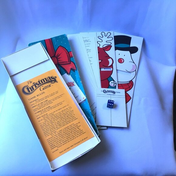 The Christmas Game Elf Industries Charade Board Game Parlor Family Party Game - Picture 4 of 5